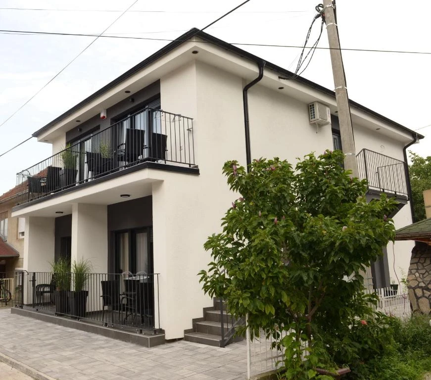 Deluxe apartman sa kadom u dnevnoj sobi u Jagodini